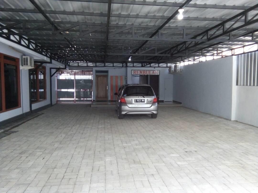Rembulan Guest House Jombang Buitenkant foto